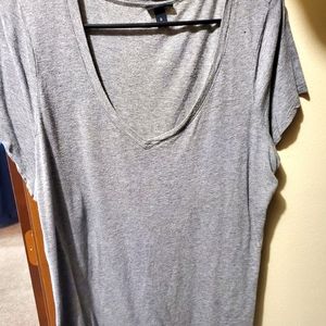 Basic V-neck